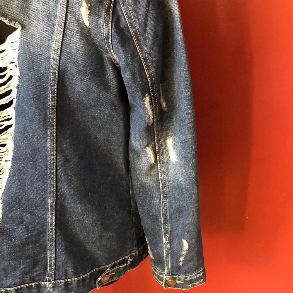 NWT Boom Boom Jeans Distressed Denim Jacket Medium‎